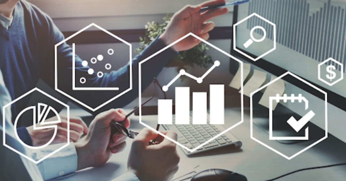 The Role of Data-Driven Decision Making in Crowdfunding Campaigns